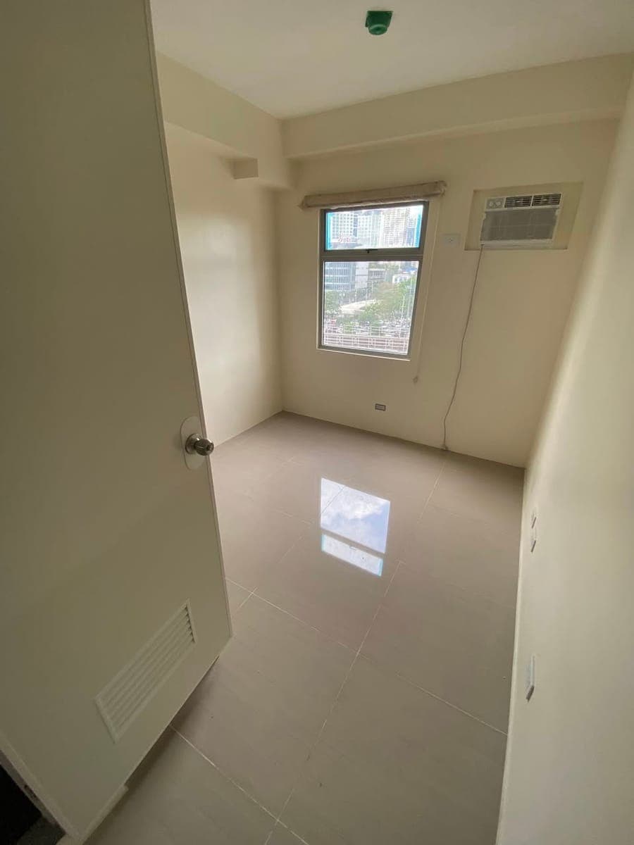 OPEN FOR LEASE (at least 6 months) - photo 1
