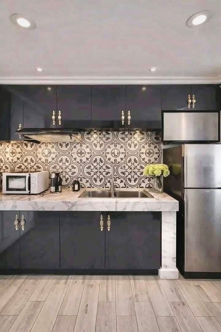 35K MONTHLY‼️STUDIO UNIT WITH COZY BALCONY AT MPT SUITES - photo 1