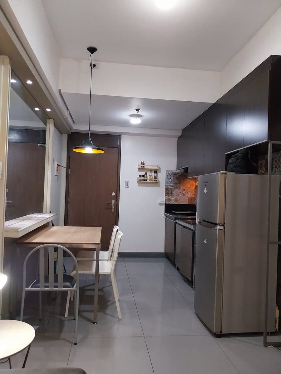 [For Rent] Signa Designer Residences corner condo unit (7J) : 38 Sq. Mt Corner Unit w/ Balcony - photo 5