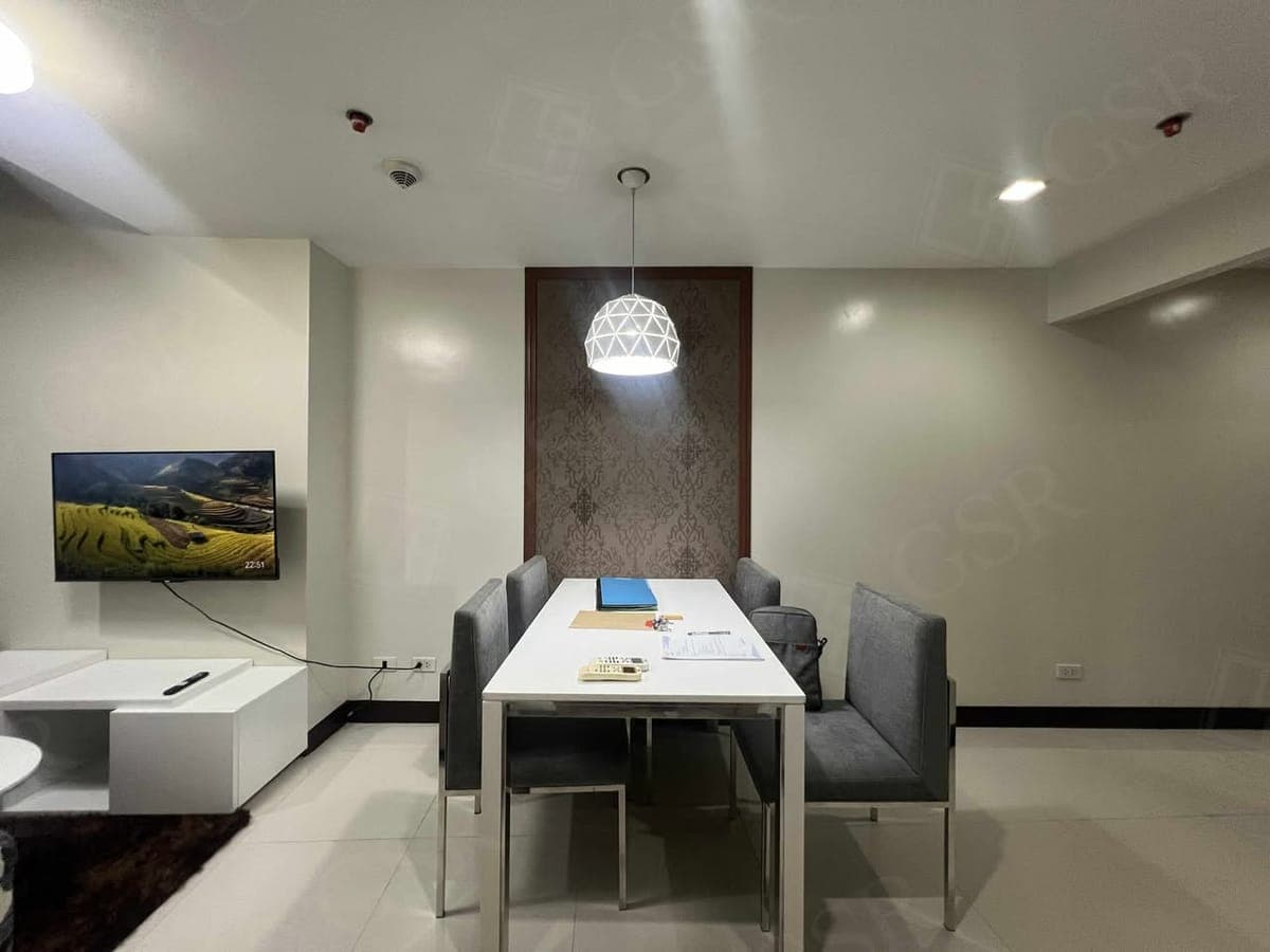 **Fully Furnished One Bedroom Unit For Lease at One Central ** - photo 4