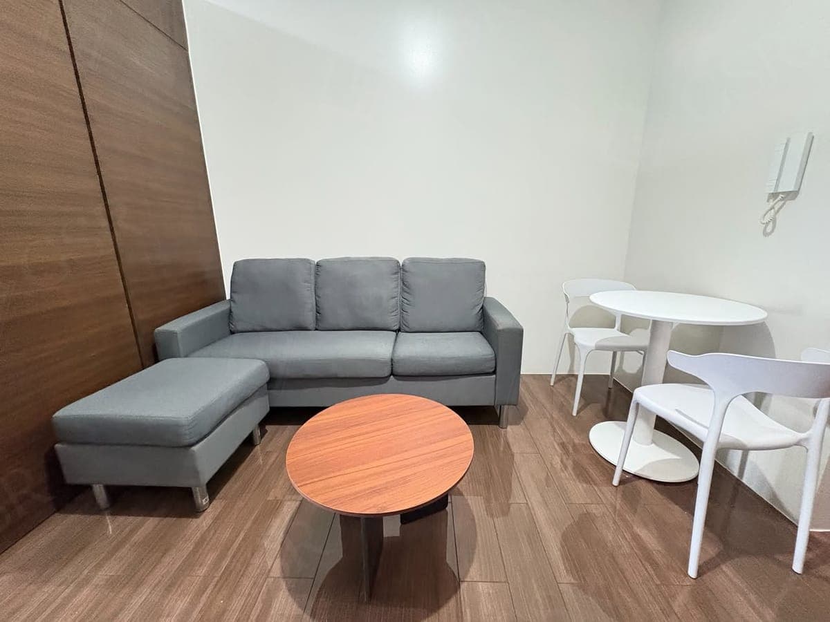 **Fully Furnished One Bedroom Unit with Balcony For Lease at Air Residences ** - photo 3