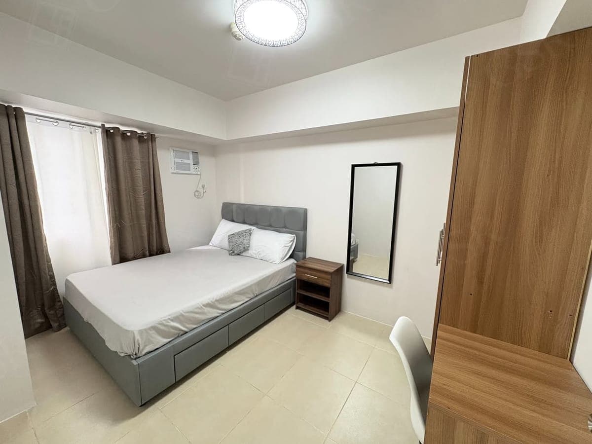 **Fully Furnished One Bedroom Unit For Lease at Avida Towers Turf BGC ** - photo 2