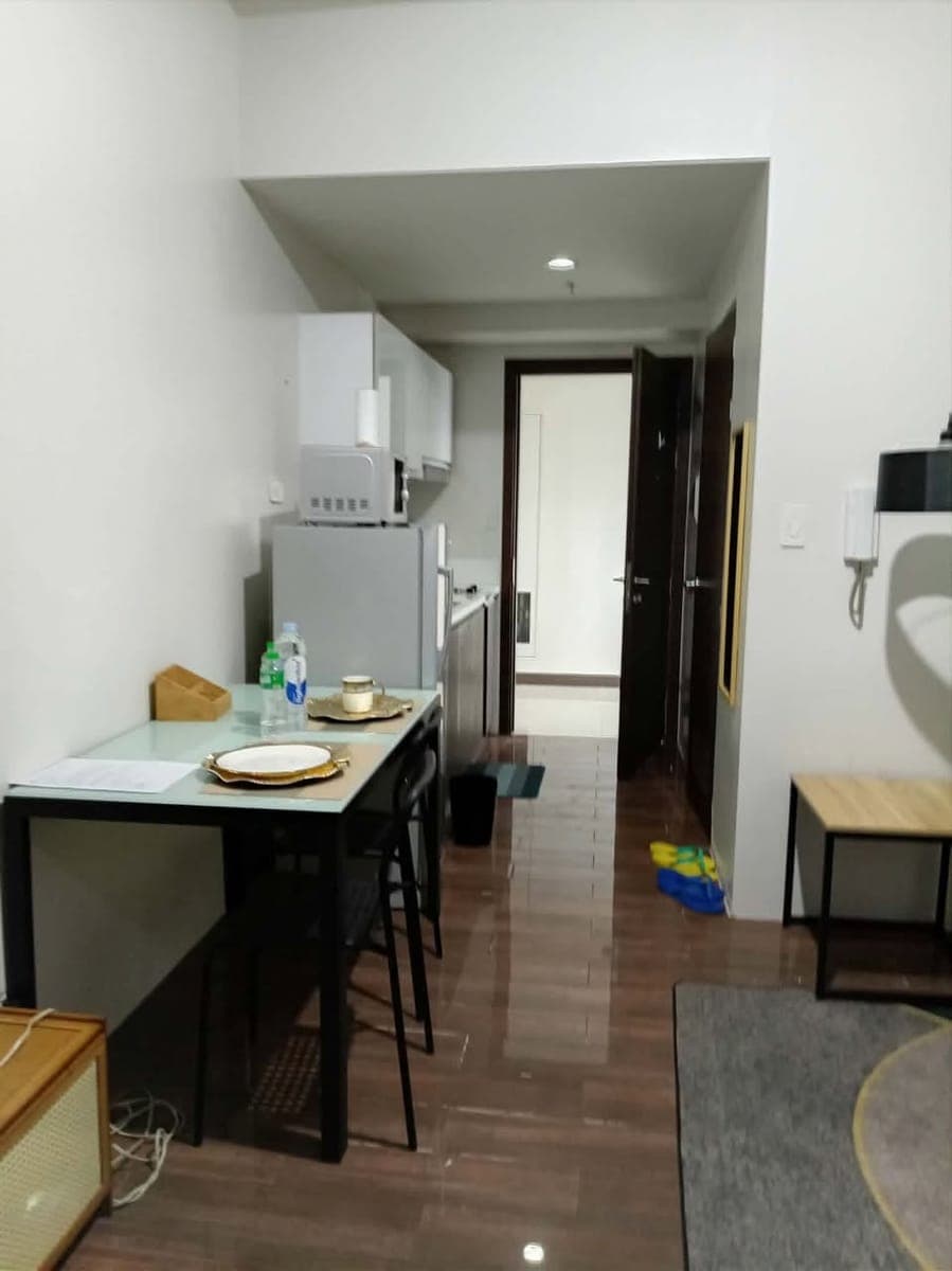 FOR LEASE: 1BR with Balcony at Air Residences, Makati - photo 2