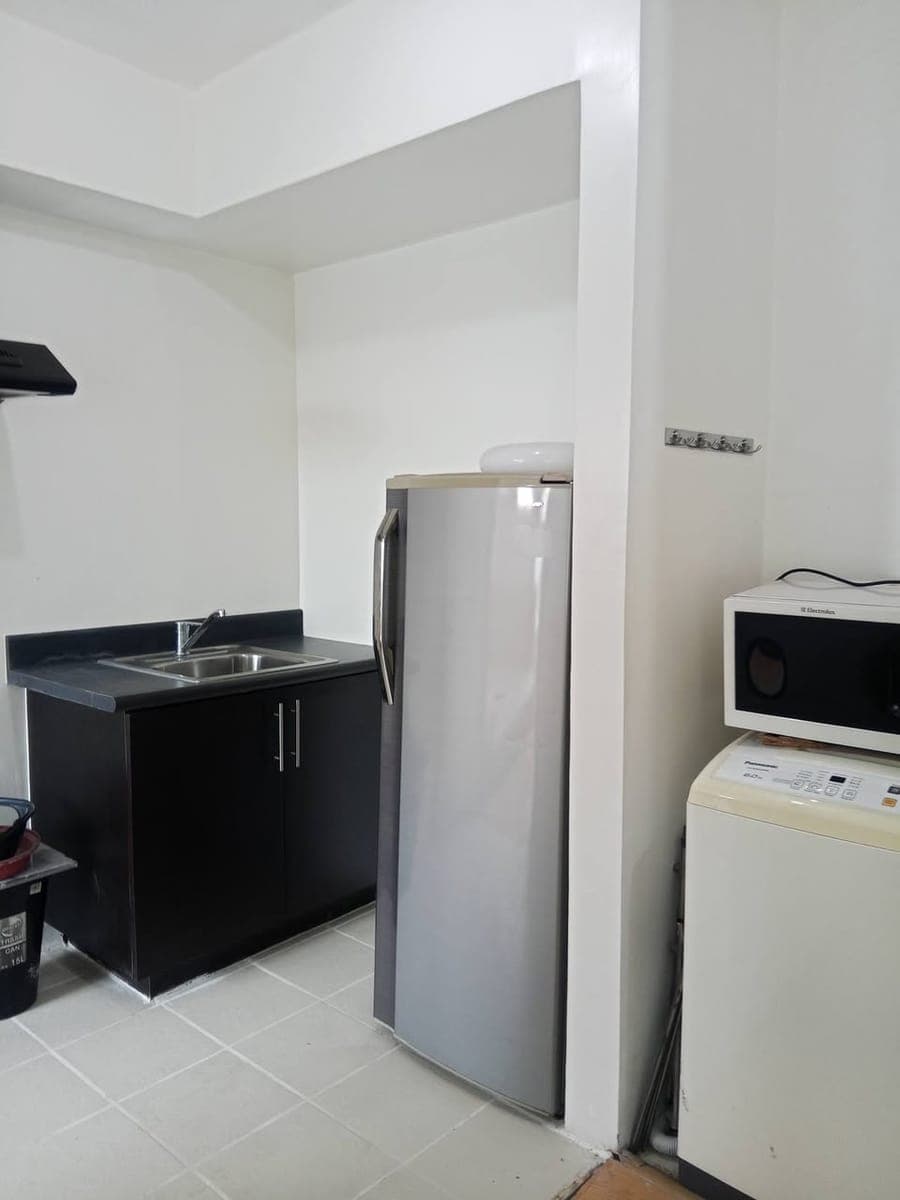Here's an appealing rental advertisement you can post: - photo 5