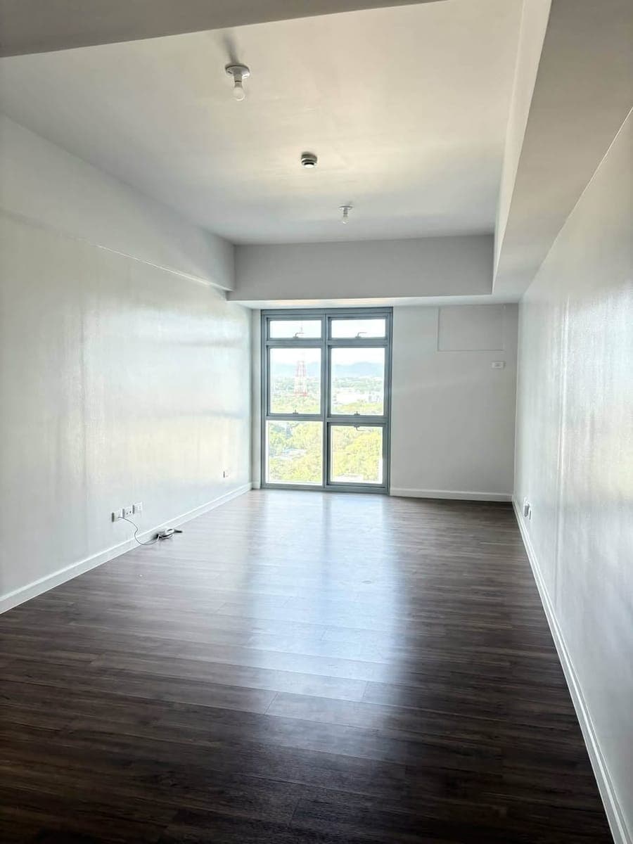 For Rent: - photo 1