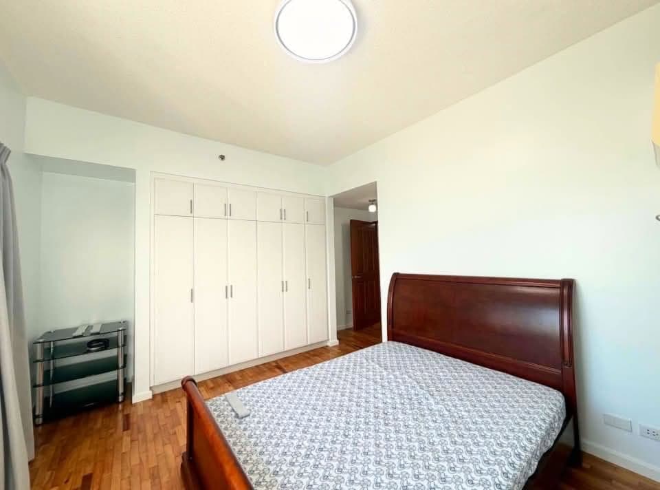 # ***FOR RENT: ONE LEGAZPI PARK *** - photo 2