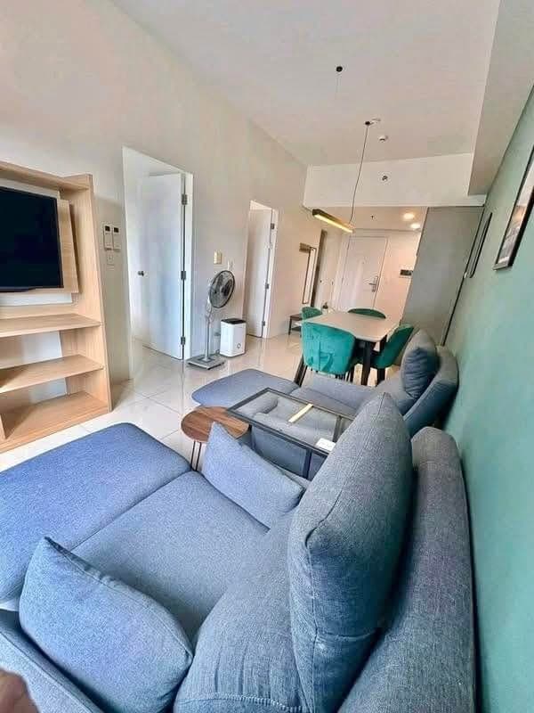 32k MONTHLY‼️2-BEDROOM WITH BALCONY AT 100 WEST MAKATI - photo 3