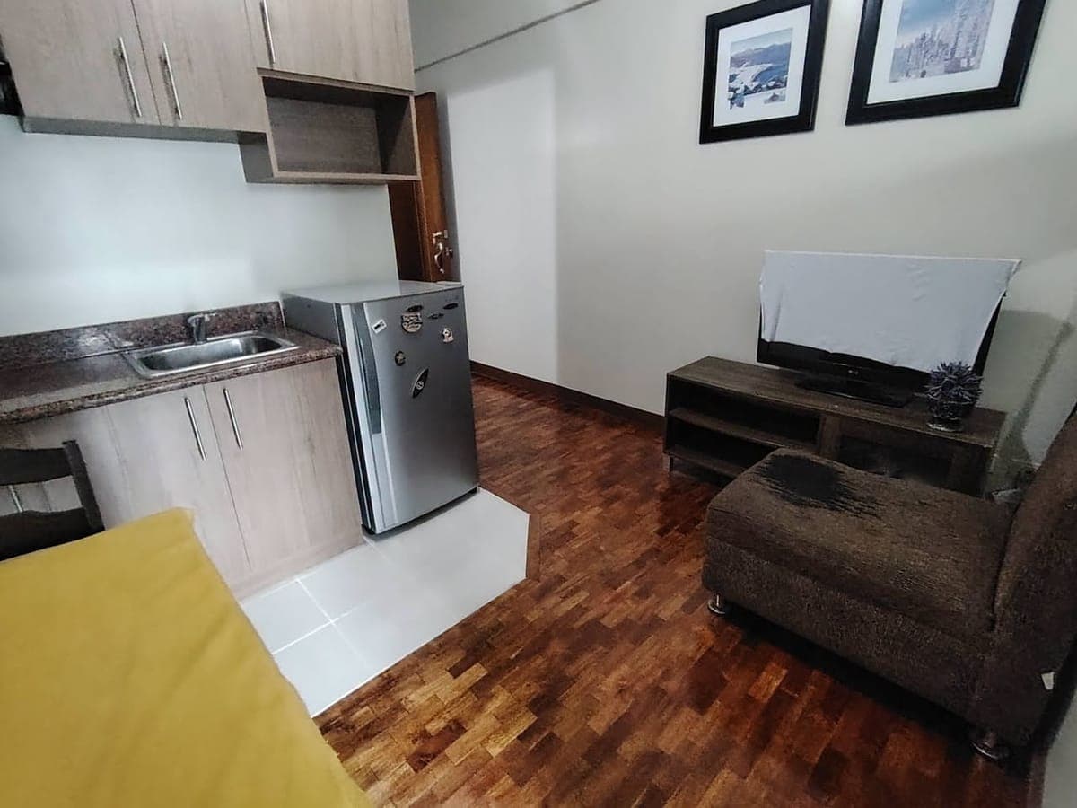 Studio Unit For Rent - photo 4
