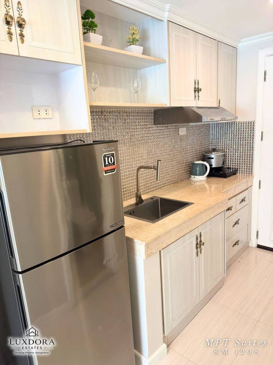 FOR LEASE – Unit 1208 - photo 5