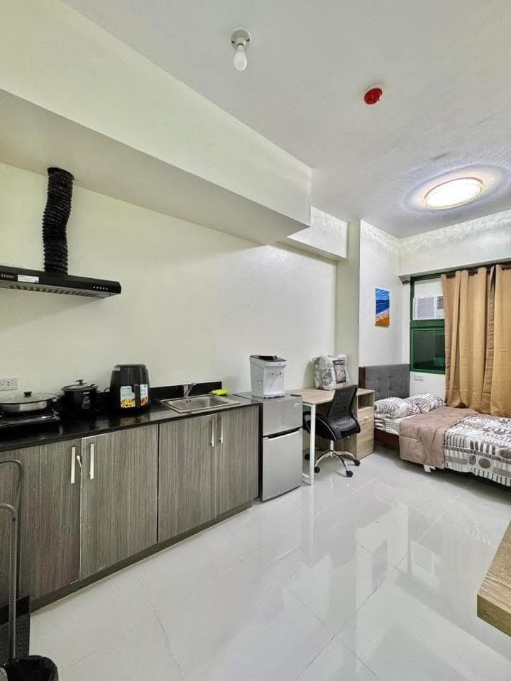 For Rent Studio in Symphony Towers along Timog ave and likod ng GMA-7 QC - photo 1