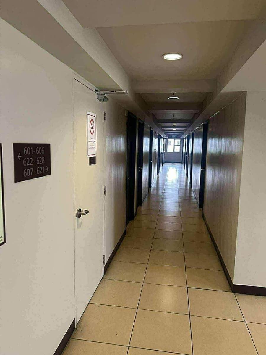 FOR RENT  WALKING DISTANCE TO AYALA MALLS CLOVERLEAF - - photo 4