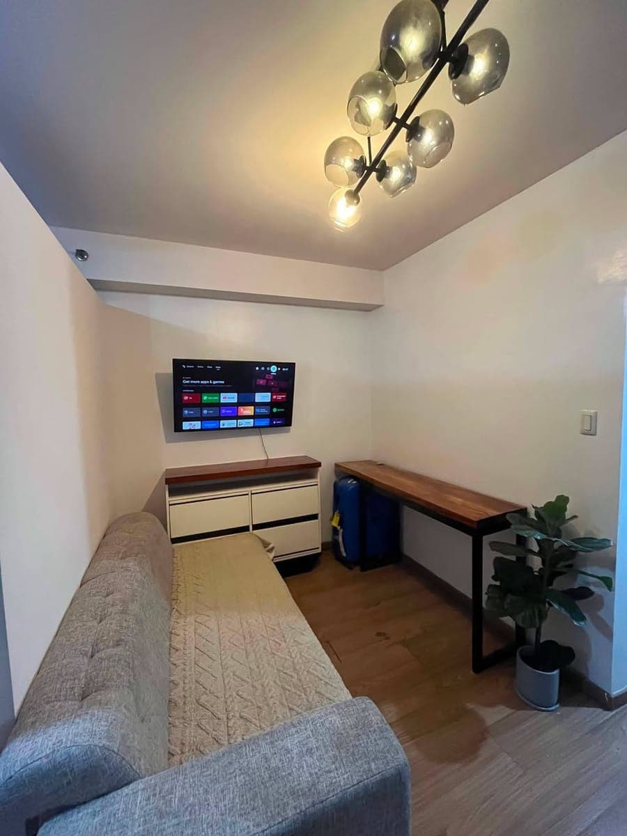 FOR LEASE - photo 1