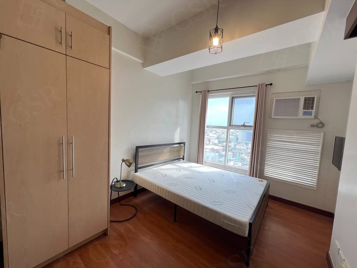 **Fully Furnished Studio Unit For Lease at Paseo De Roces ** - photo 5