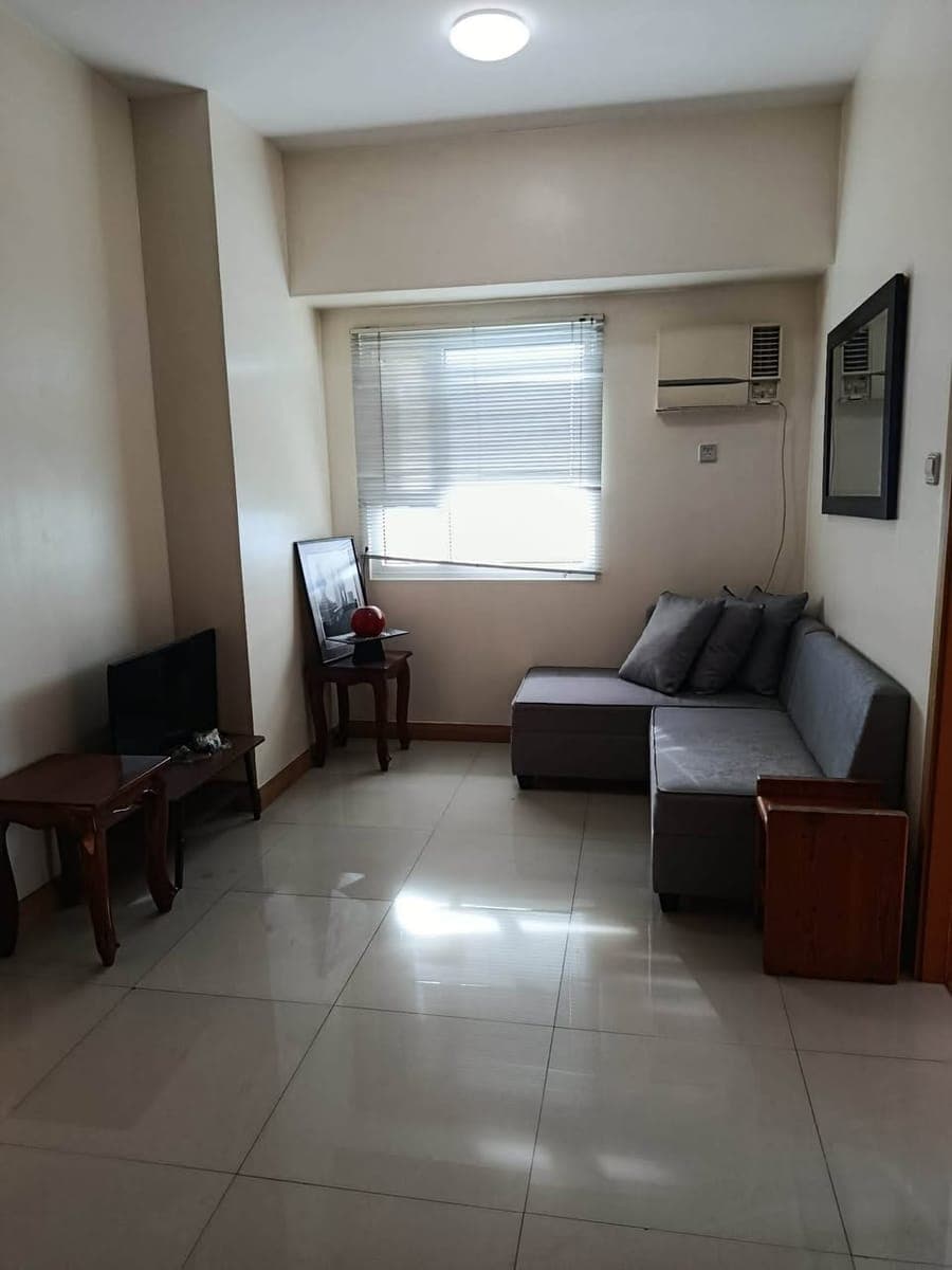 2BEDROOM UNIT FOR RENT IN TRION TOWER 1 BGC - photo 1