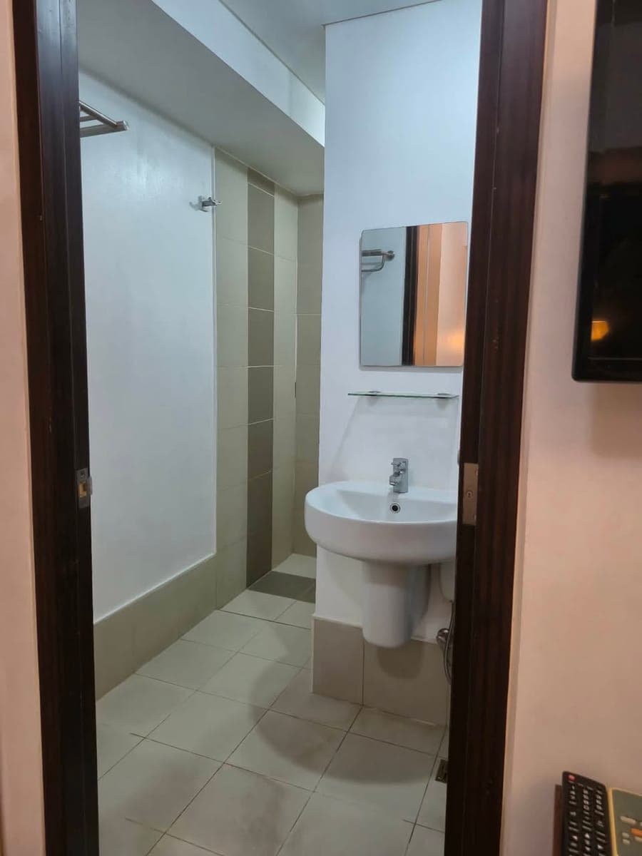 ** Fully Furnished Studio for Rent at The Lerato – Makati City** - photo 5