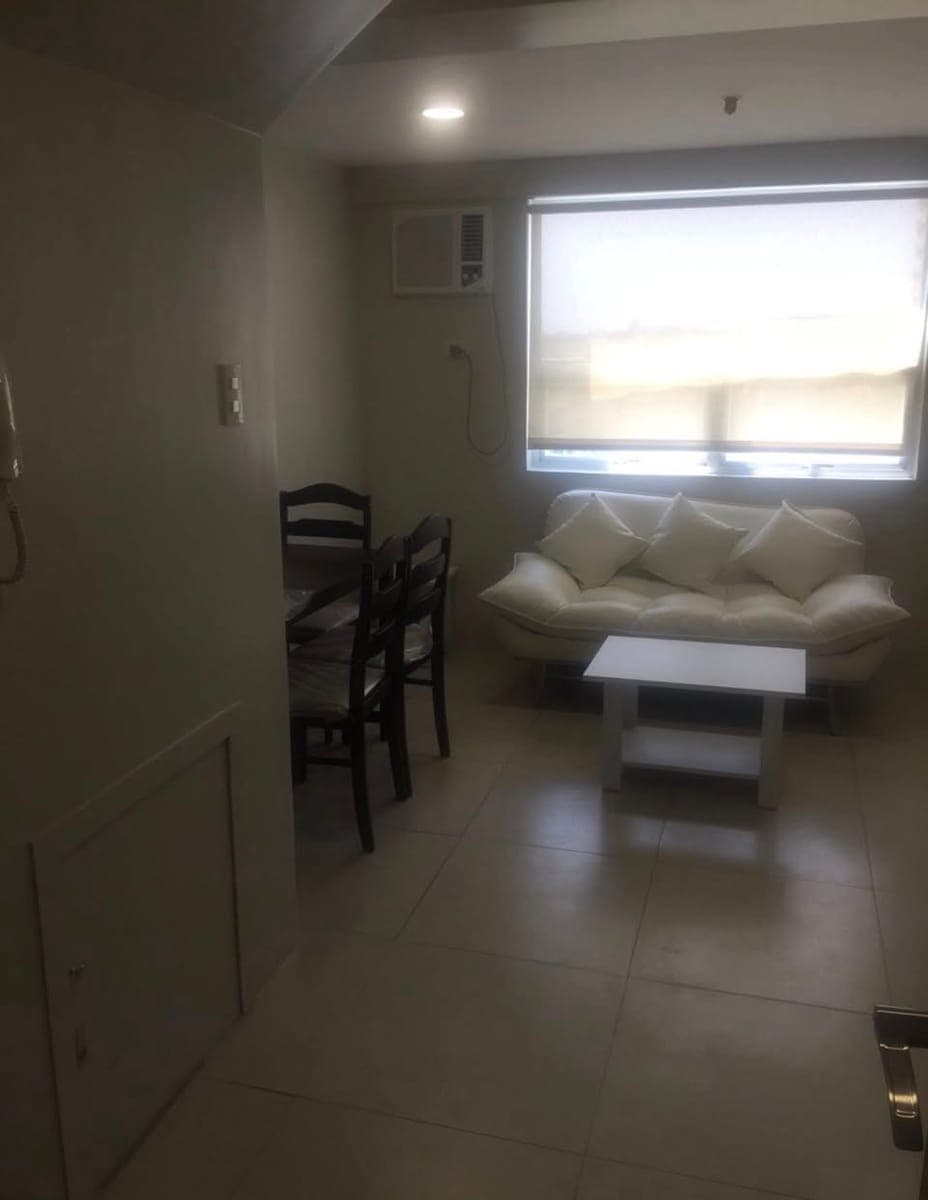 New‼️Rush FOR RENT: 2BR,42sqm loft type Gilmore Tower QC 25k slight nego - photo 2