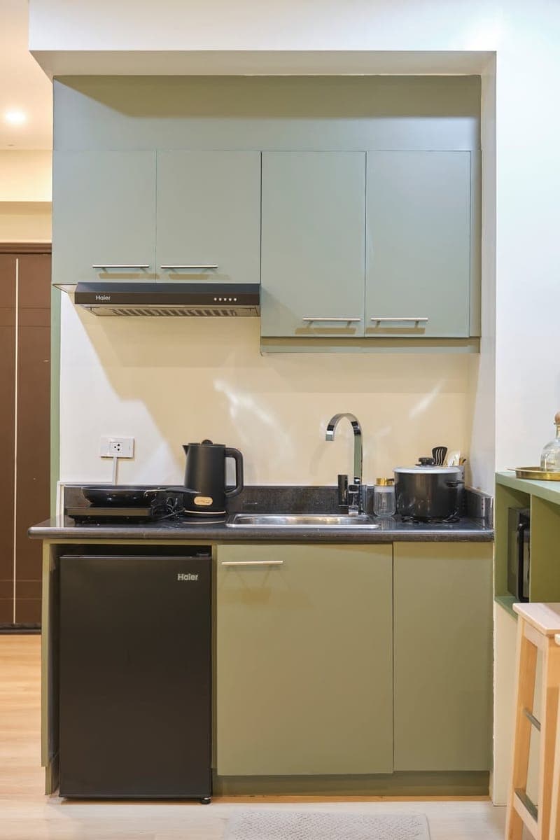**MODERN MINIMALIST CONDO FOR LEASE IN MAKATI ** - photo 3