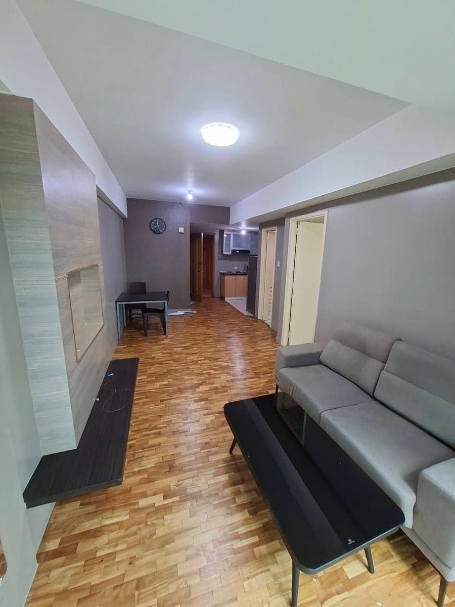 Big 1bedroom unit 45sqm makati condo Near rcbc plaza and makati medical - photo 2
