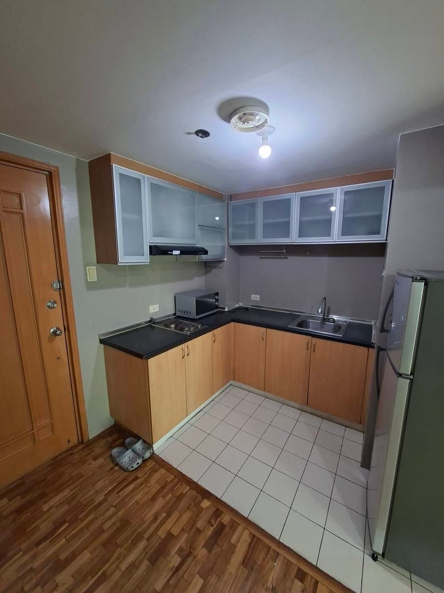 Big 1bedroom unit 45sqm makati condo Near rcbc plaza and makati medical - photo 5
