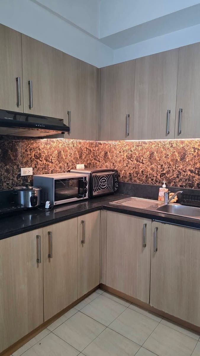 FOR RENT: 2BR Corner Unit w/ Balcony - One Pacific Place - photo 5