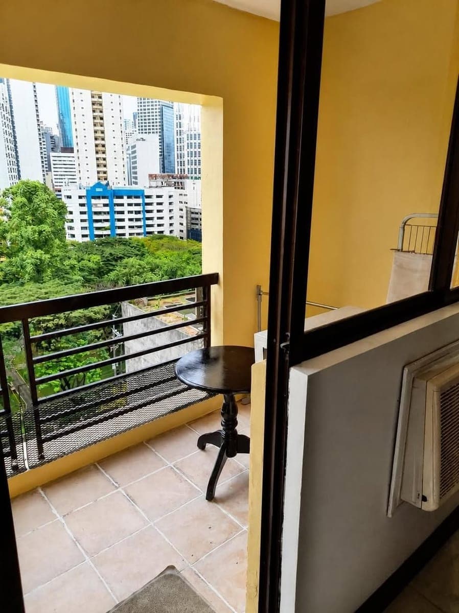 Makati condo for rent at Greenbelt Radisson walking distance to Ayala Ave, Greenbelt mall, Paseo De... - photo 4