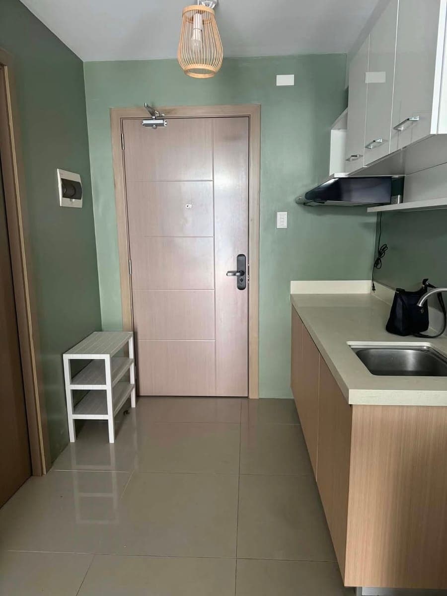 CONDO UNIT FOR RENT - photo 2