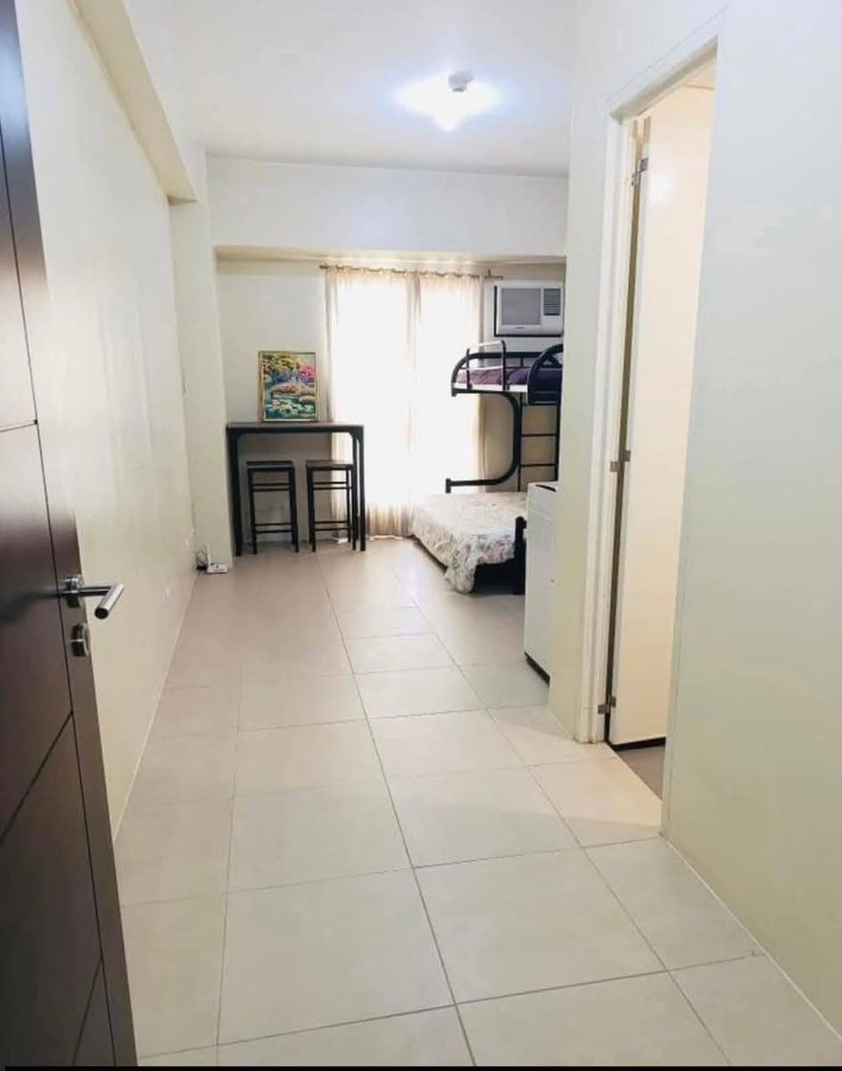 Condo Studio Unit for Rent - photo 1