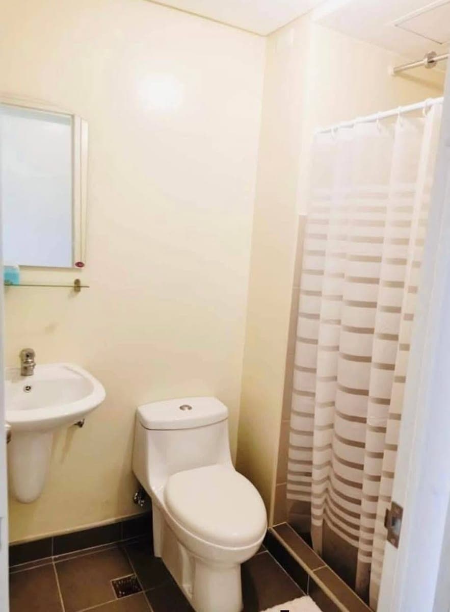 Condo Studio Unit for Rent - photo 5