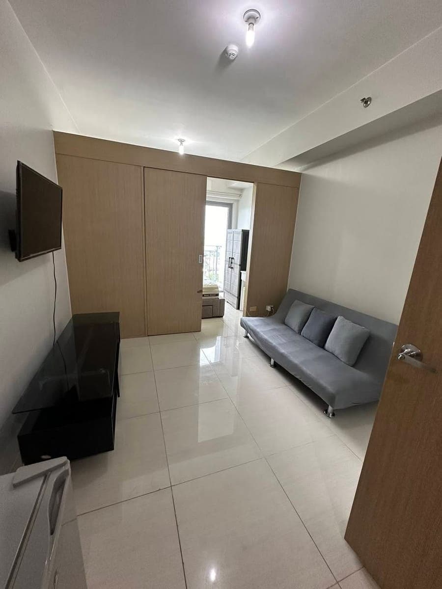 20k monthly rent condo dues included❗❗ - photo 2