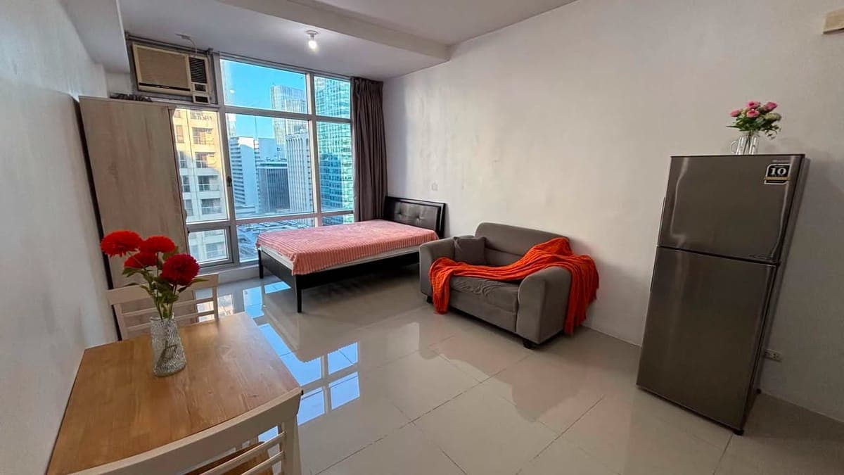 # FOR RENT - photo 1
