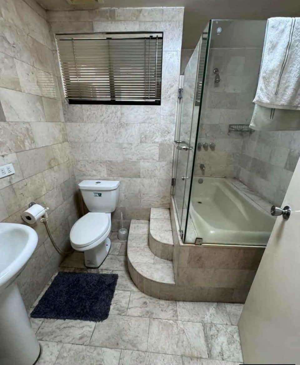 For Rent 2Br in LPL Manor - photo 4