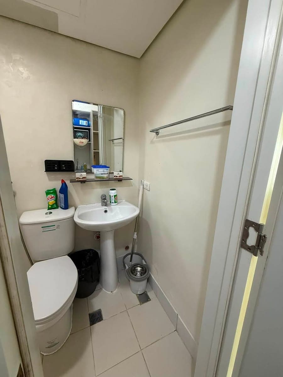 FOR RENT- Belton Place- Studio Unit - photo 3
