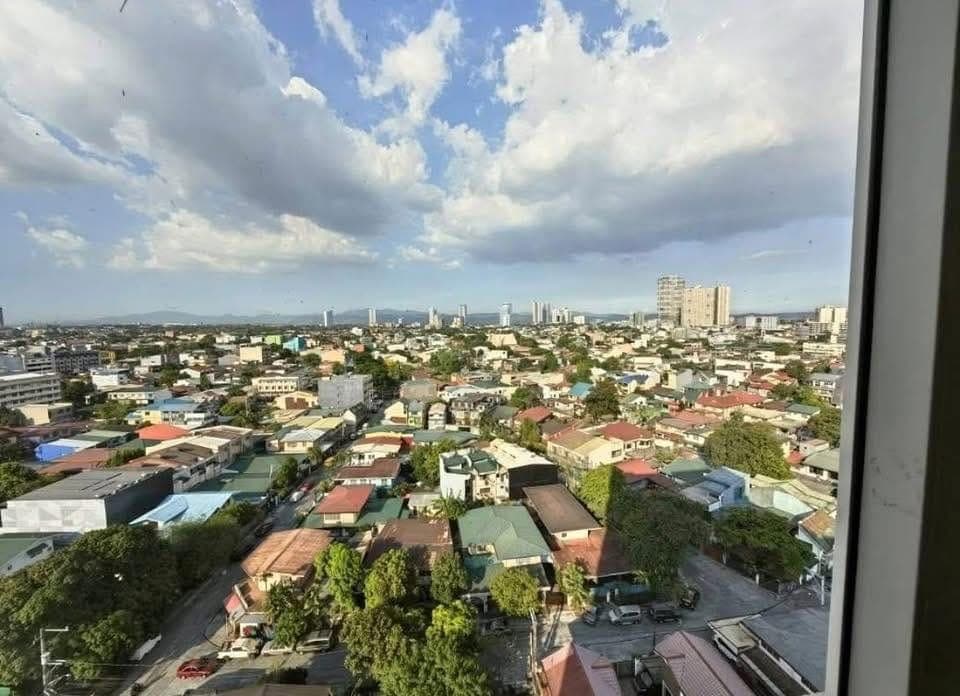 Semi-Furnished Studio unit FOR RENT - photo 1