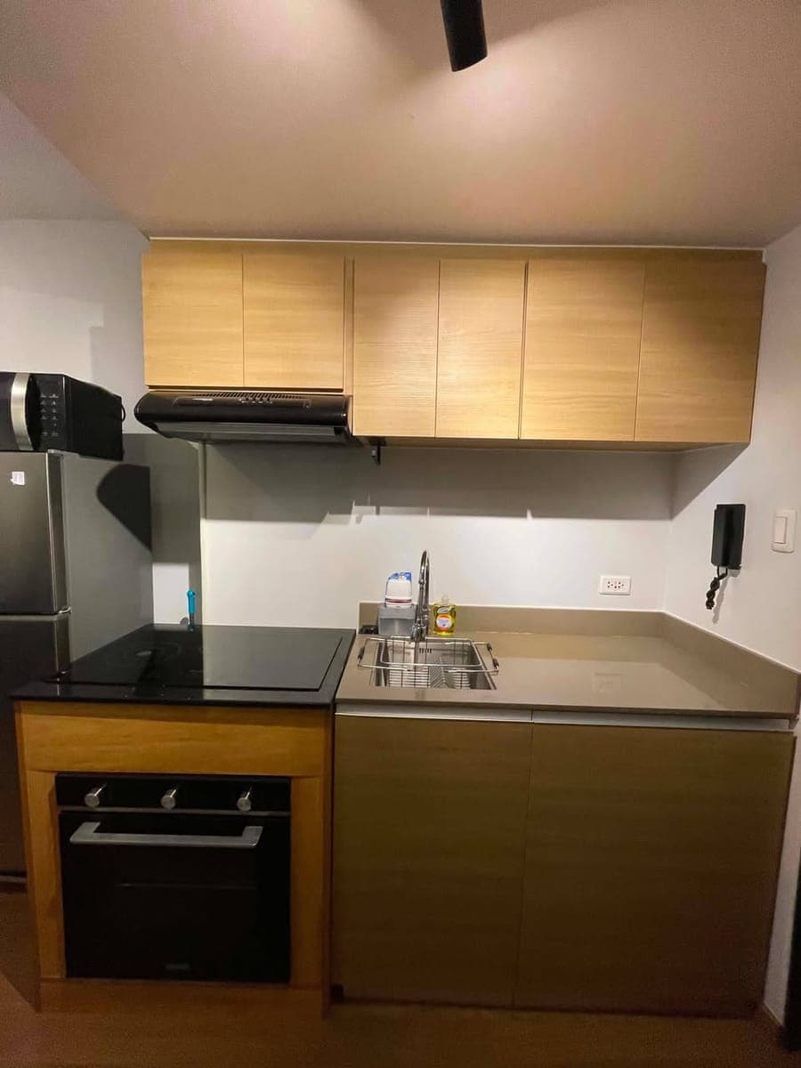 🏙️ Lease with Option to Purchase – The Rise Makati - photo 1