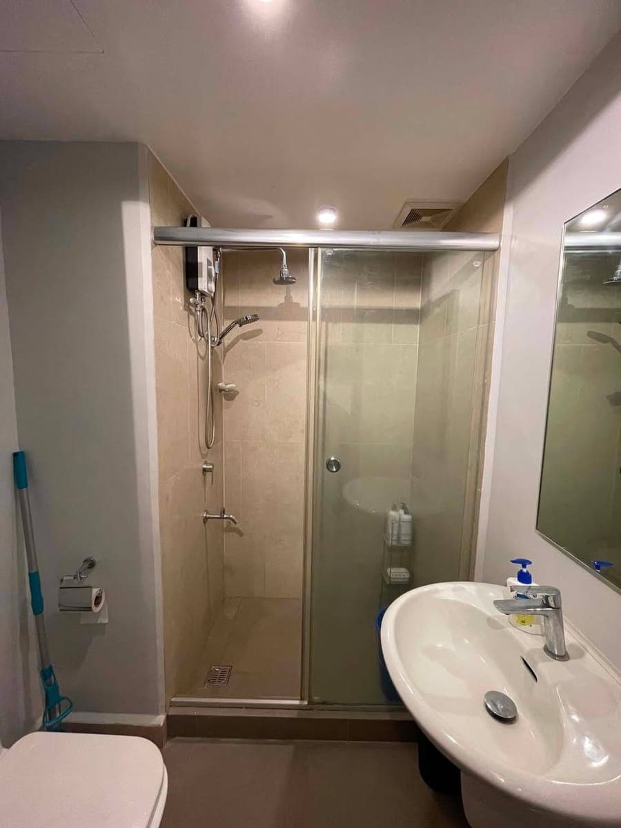 🏙️ Lease with Option to Purchase – The Rise Makati - photo 4