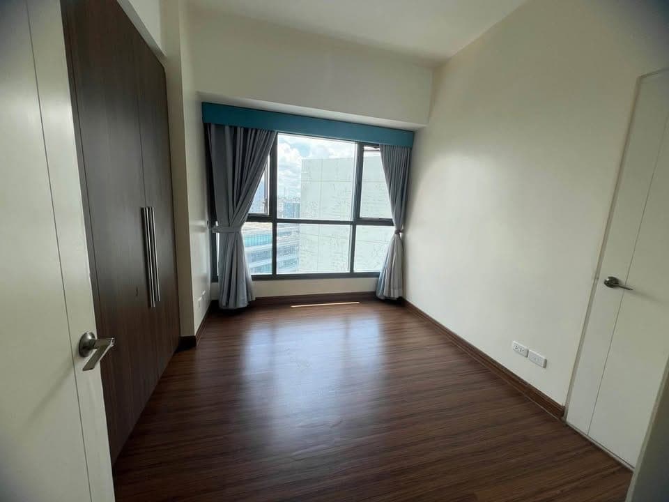 For Rent: 2BR Shang Salcedo - photo 1