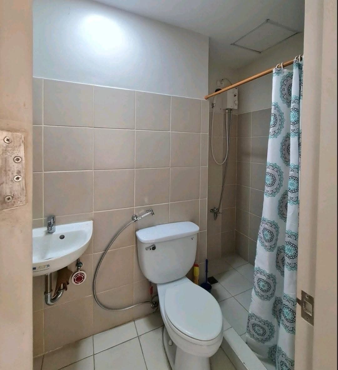 FOR RENT ‼️‼️ NEAR PHC NKTI, EAMC WALKABLE BESIDE QC HALL - photo 3