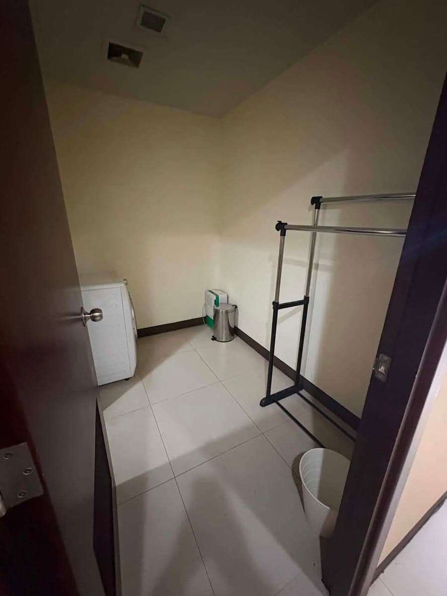 # **🏢TWO CENTRAL (for lease)** - photo 5