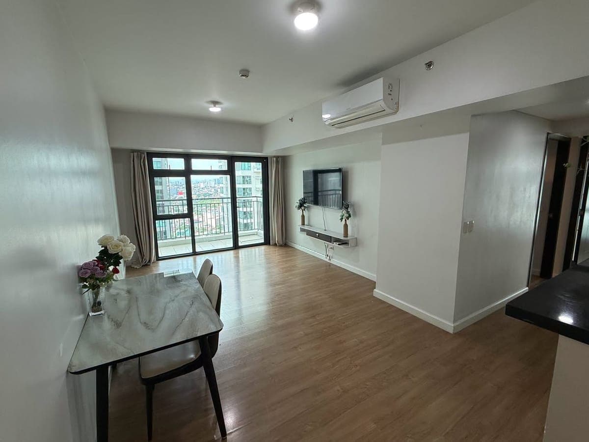 # FOR RENT - photo 1
