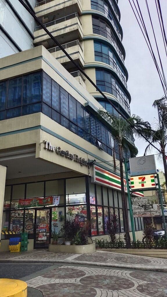 Hi, my condo unit (studio type, 29sqm) at Garden Heights condominium, E Rodriguez QC is for rent. Re... - photo 2
