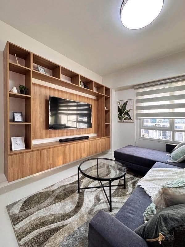 📣1 br with balcony and parking in Senta in Legazpi Makati for Lease‼️ - photo 1