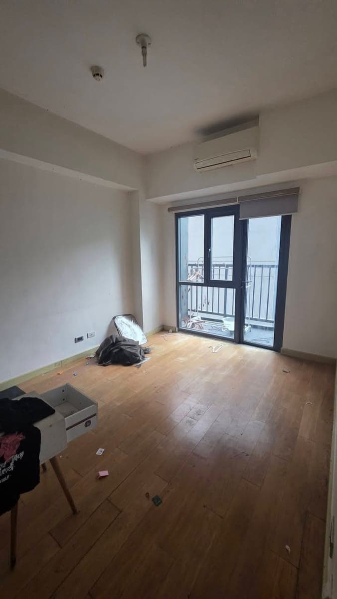 2BR Big Cut Unit w/ Balcony - Signa Designer Residences - photo 4