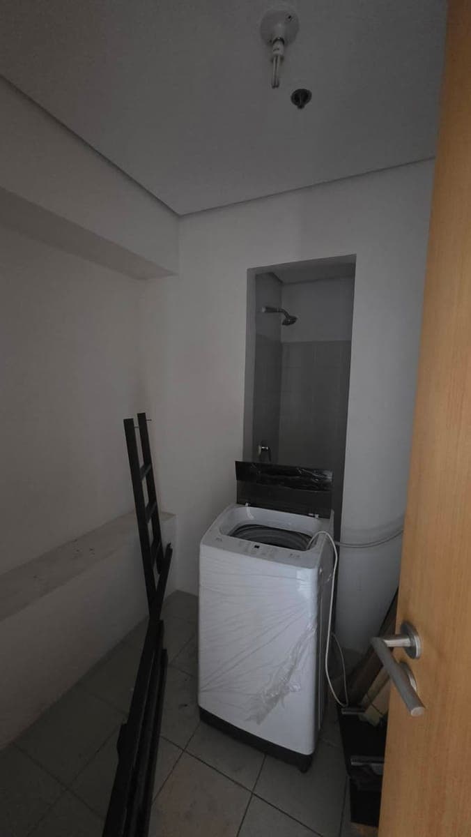 2BR Big Cut Unit w/ Balcony - Signa Designer Residences - photo 5