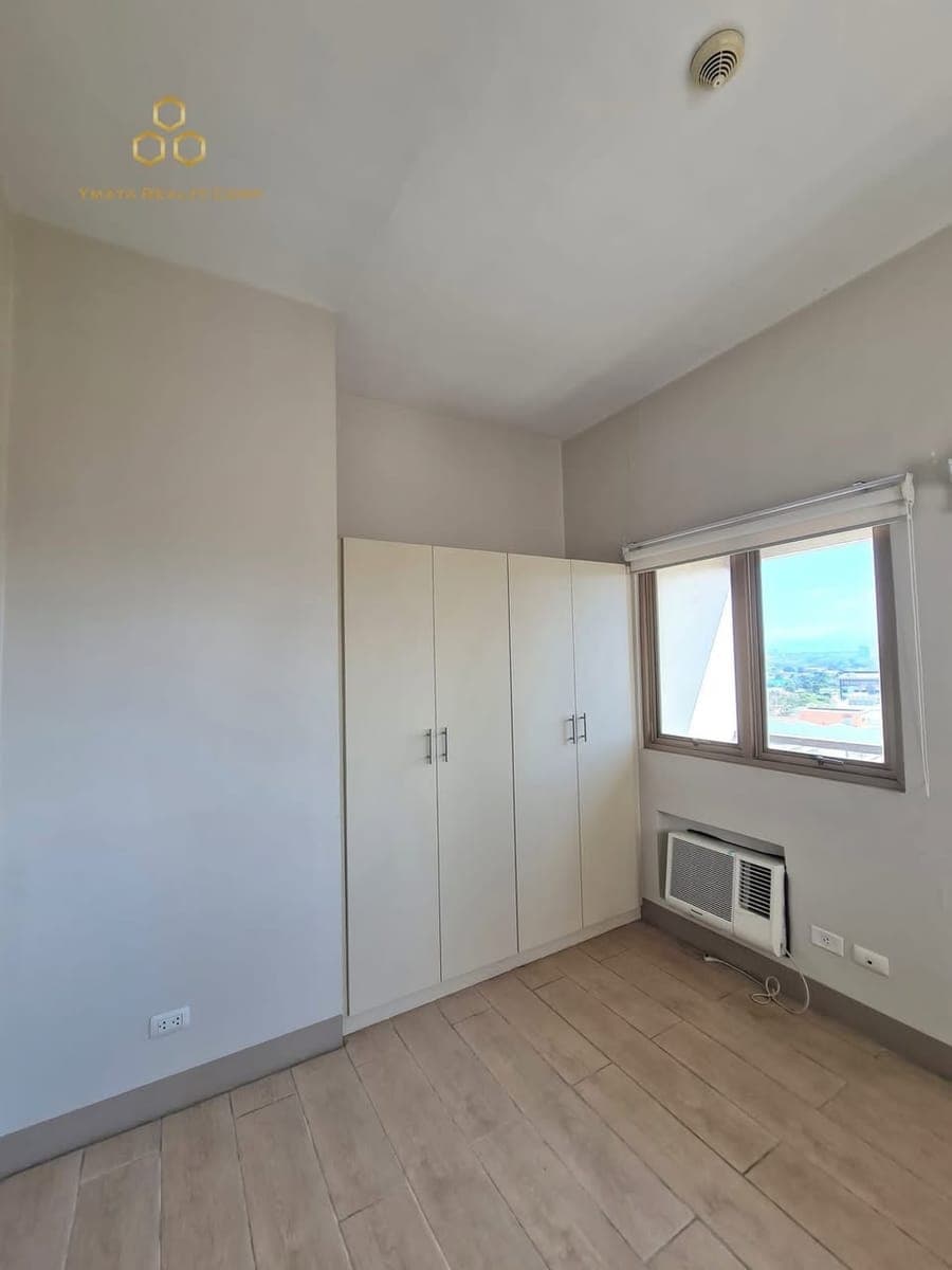 🔥 RARE 53 SQM 1-BEDROOM UNIT IN DILIMAN FOR ONLY ₱28K/MONTH! 🔥 - photo 3