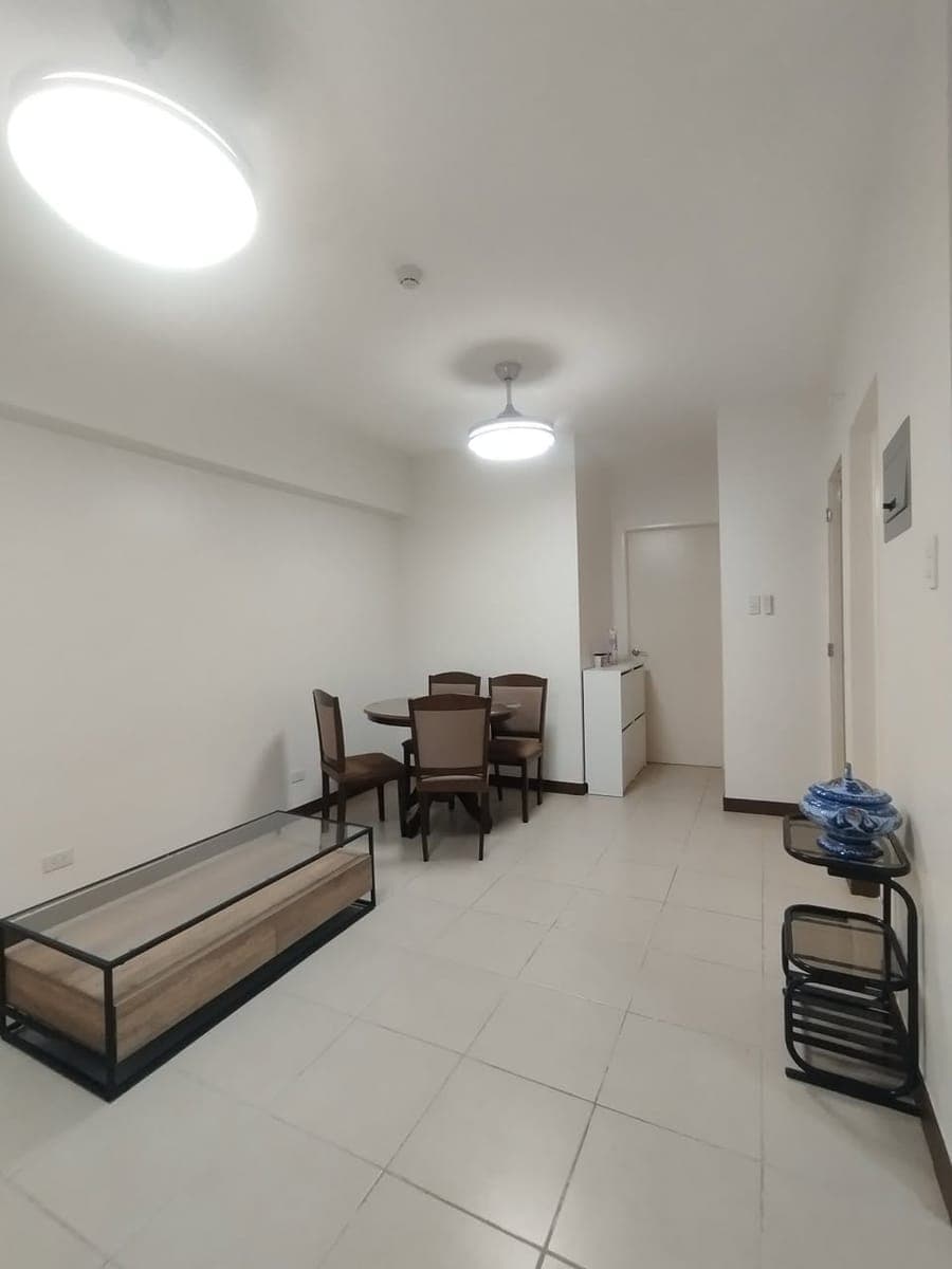 2BR Condo for Rent – Infina Towers (Prime Location!) - photo 1