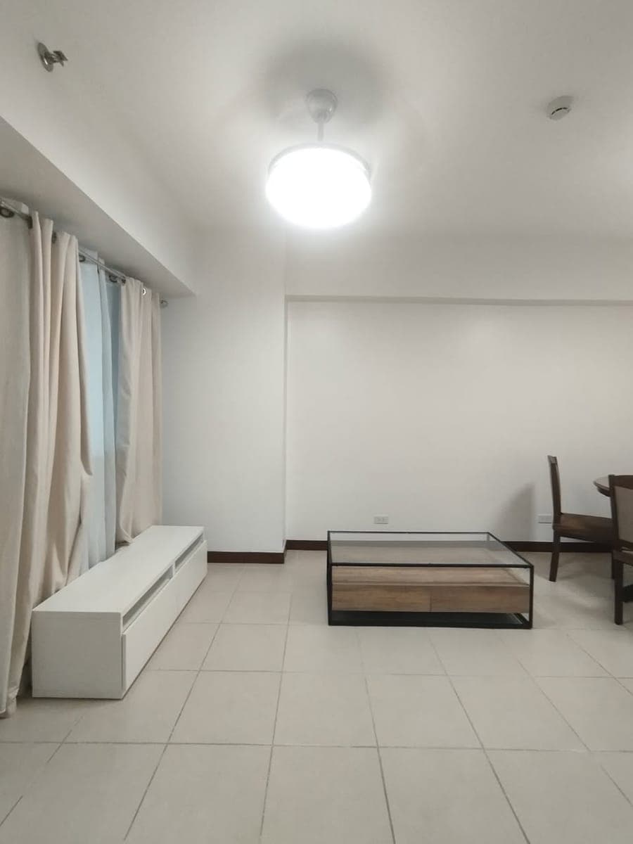 2BR Condo for Rent – Infina Towers (Prime Location!) - photo 3