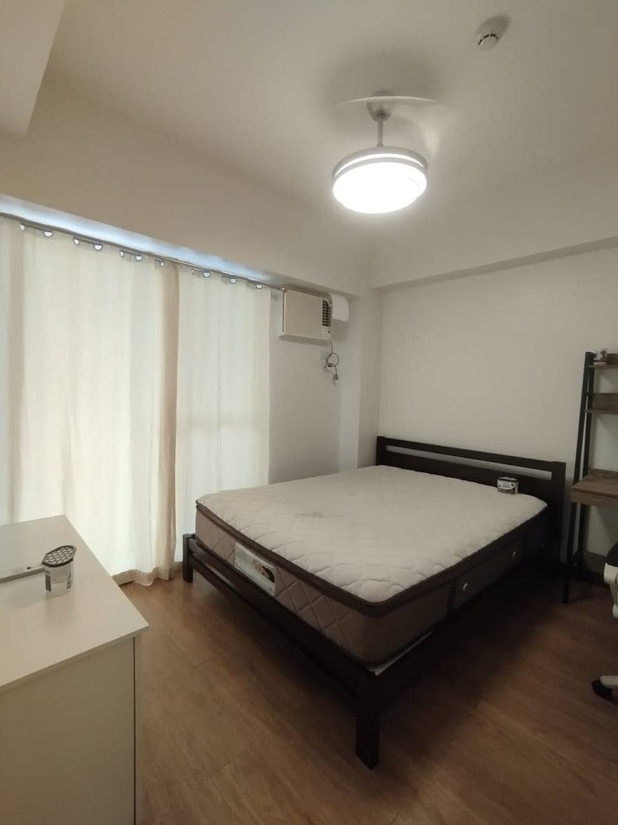 2BR Condo for Rent – Infina Towers (Prime Location!) - photo 5