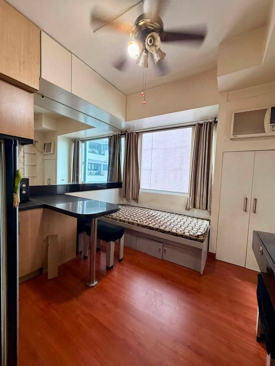 VIEWING TODAY @11am! 17k PET-FRIENDLY - photo 2