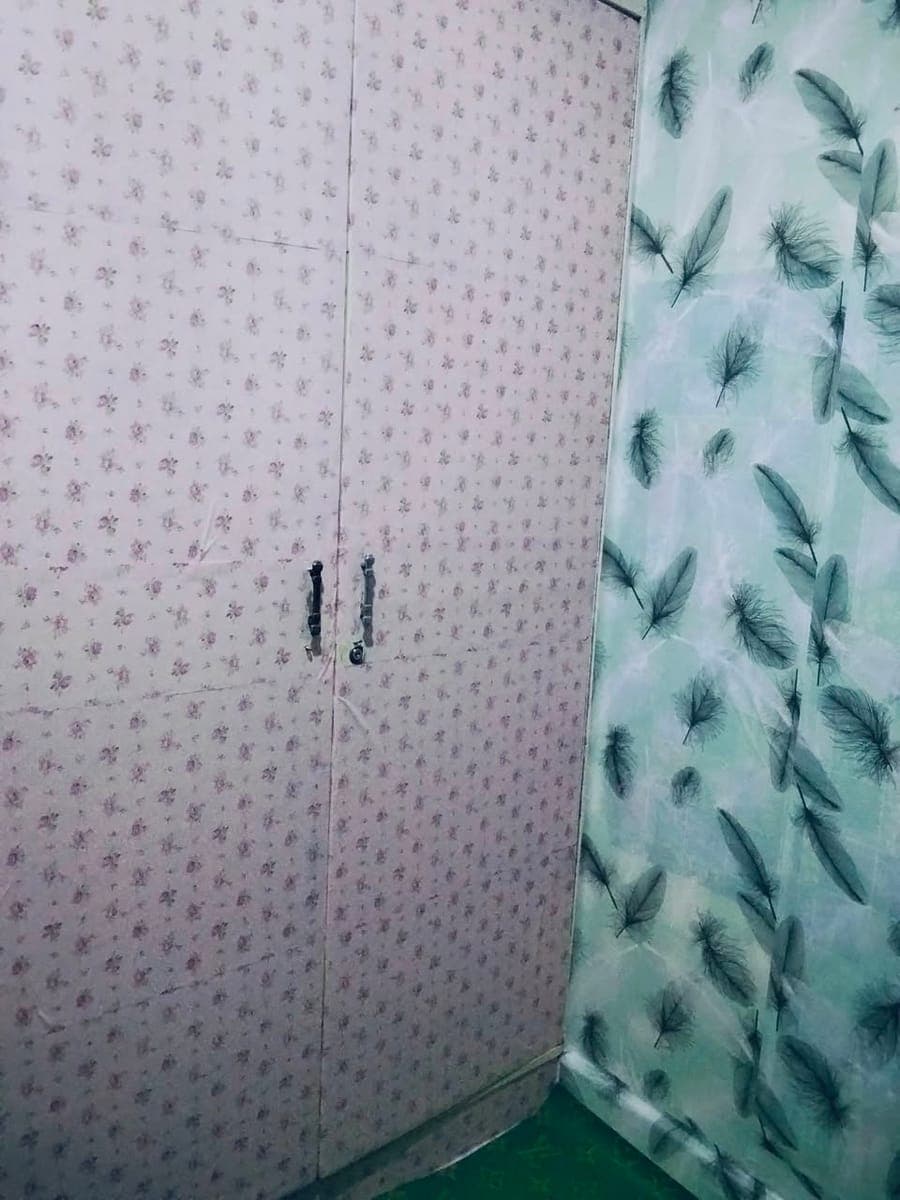 Available Bedspace Ladies need ku 8 Ladys one month deposit and one advance 2,500 monthly,free water... - photo 2
