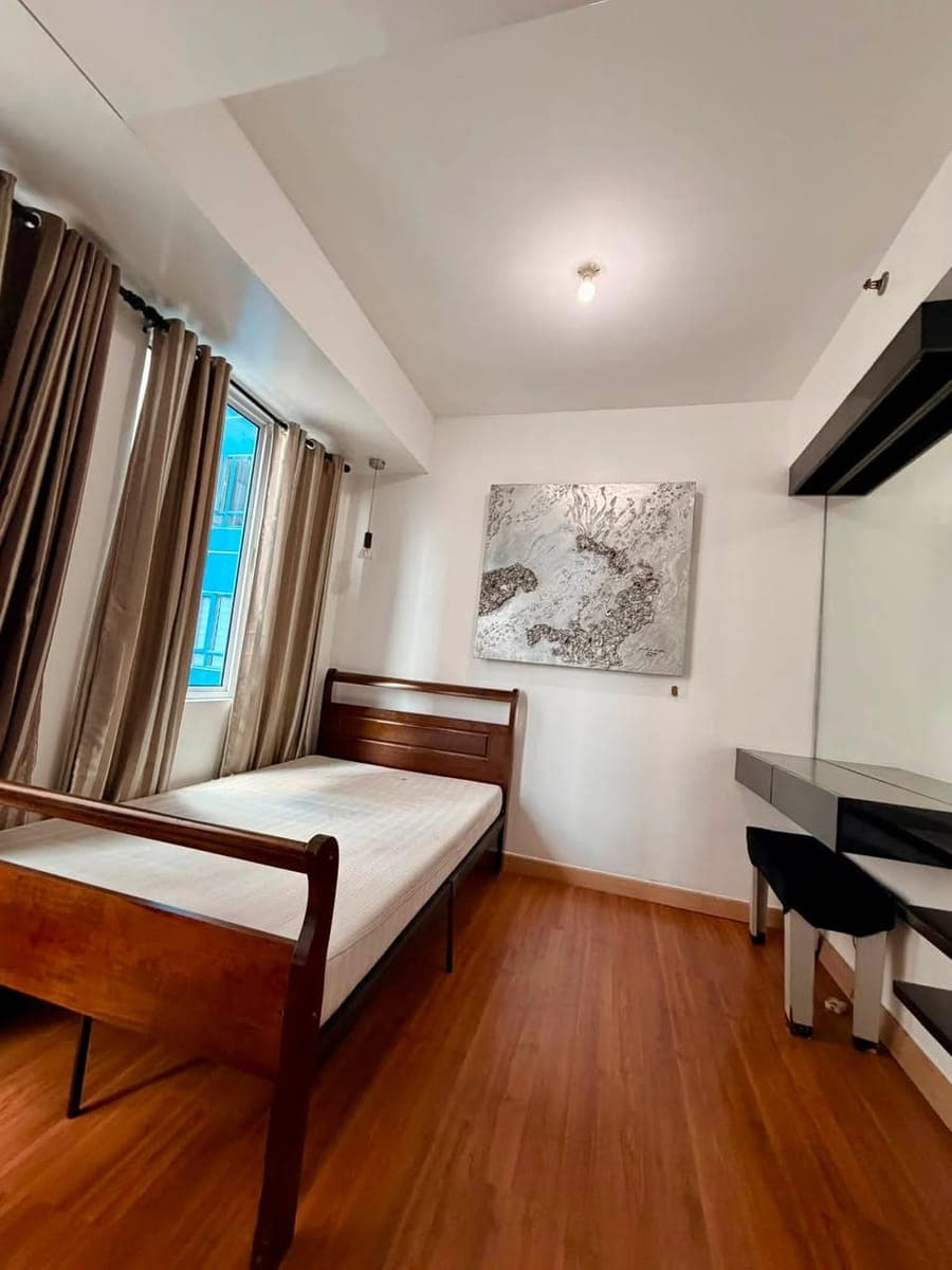 AVAILABLE FOR VIEWING! 20k PET-FRIENDLY - photo 3